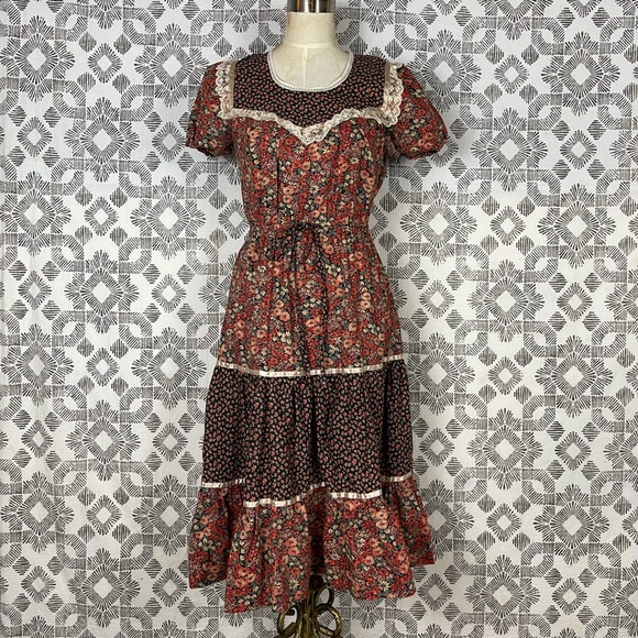 Vintage 70's Prairie Dress - Picture 2 of 11
